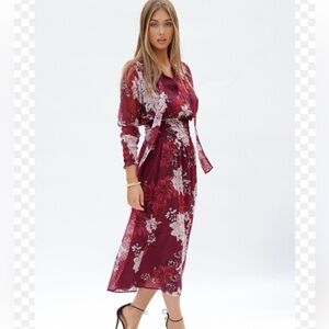 NWT. Bishop + Young. Cameo Midi Dress. Dahlia Print. Size Small.
